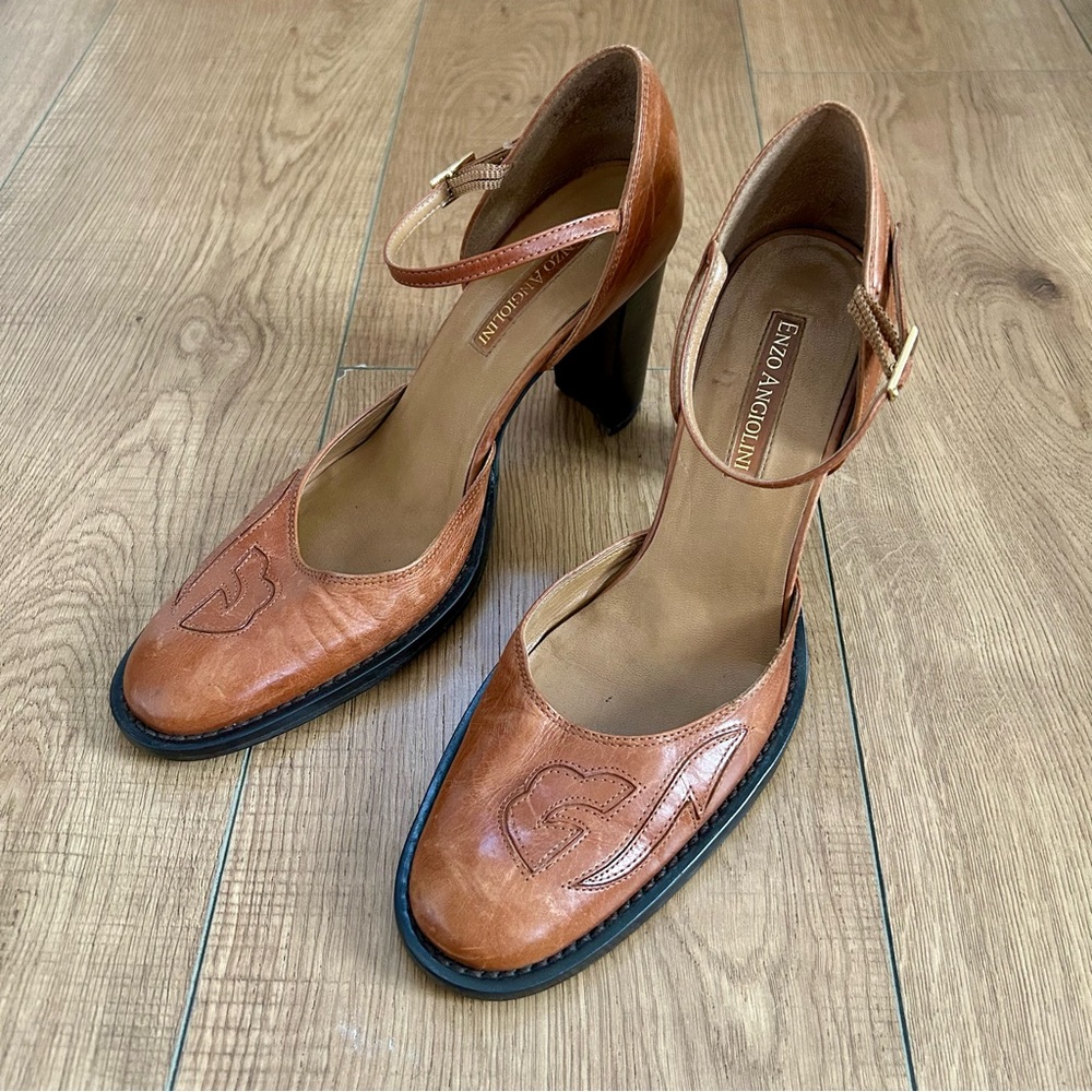 Vintage Enzo Angiolini tooled leather heels